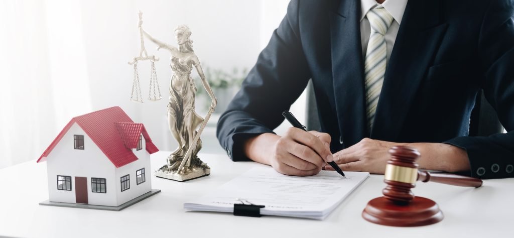 real estate lawyer in delhi